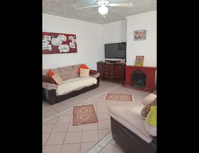 3 BEDROOM HOUSE FOR SALE IN KENWYN